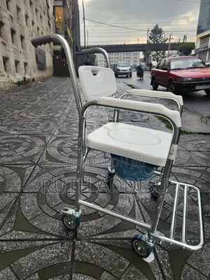 Commodes Wheelchair輕鬆commode Wheelchair傳媒wheelchair煞車wheelchair Poty