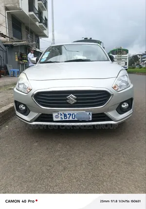 Photo - Suzuki Dzire 2020 Silver