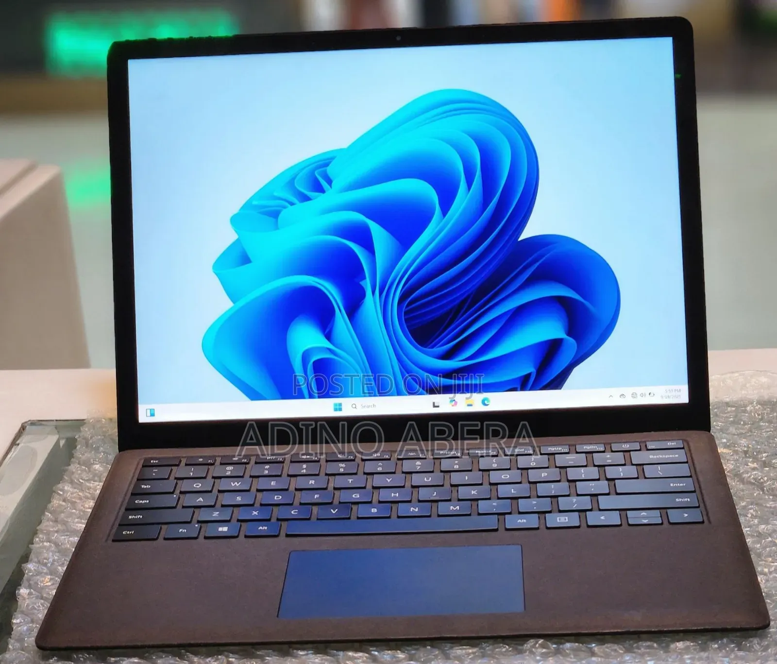 New Laptop Microsoft Surface 16GB Intel Core I7 SSD 512GB