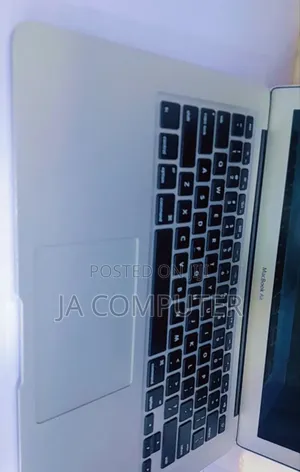 New Laptop Apple MacBook Air 2017 8GB Intel Core I5 SSD 128GB