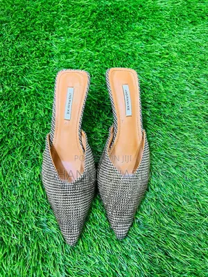 Photo - Ssecond Hand Shoes and Bags