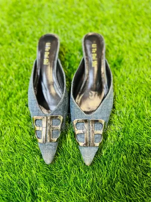 Ssecond Hand Shoes and Bags