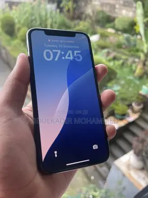 Photo - Apple iPhone 11 Pro 256 GB Green