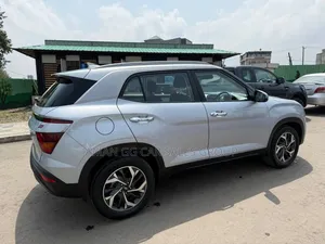 Hyundai Creta 2022 Silver