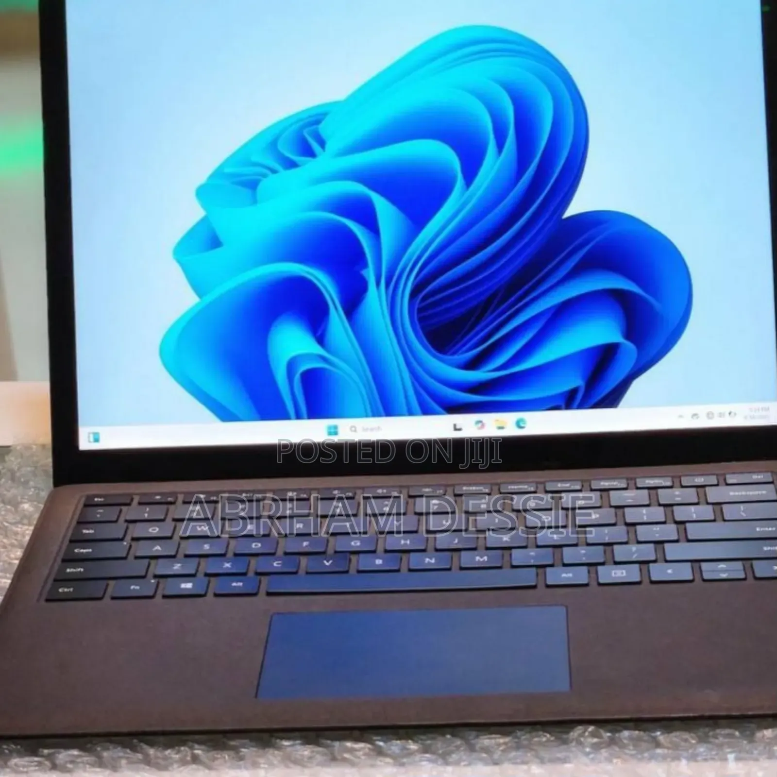 New Laptop Microsoft Surface 16GB Intel Core I7 SSD 512GB