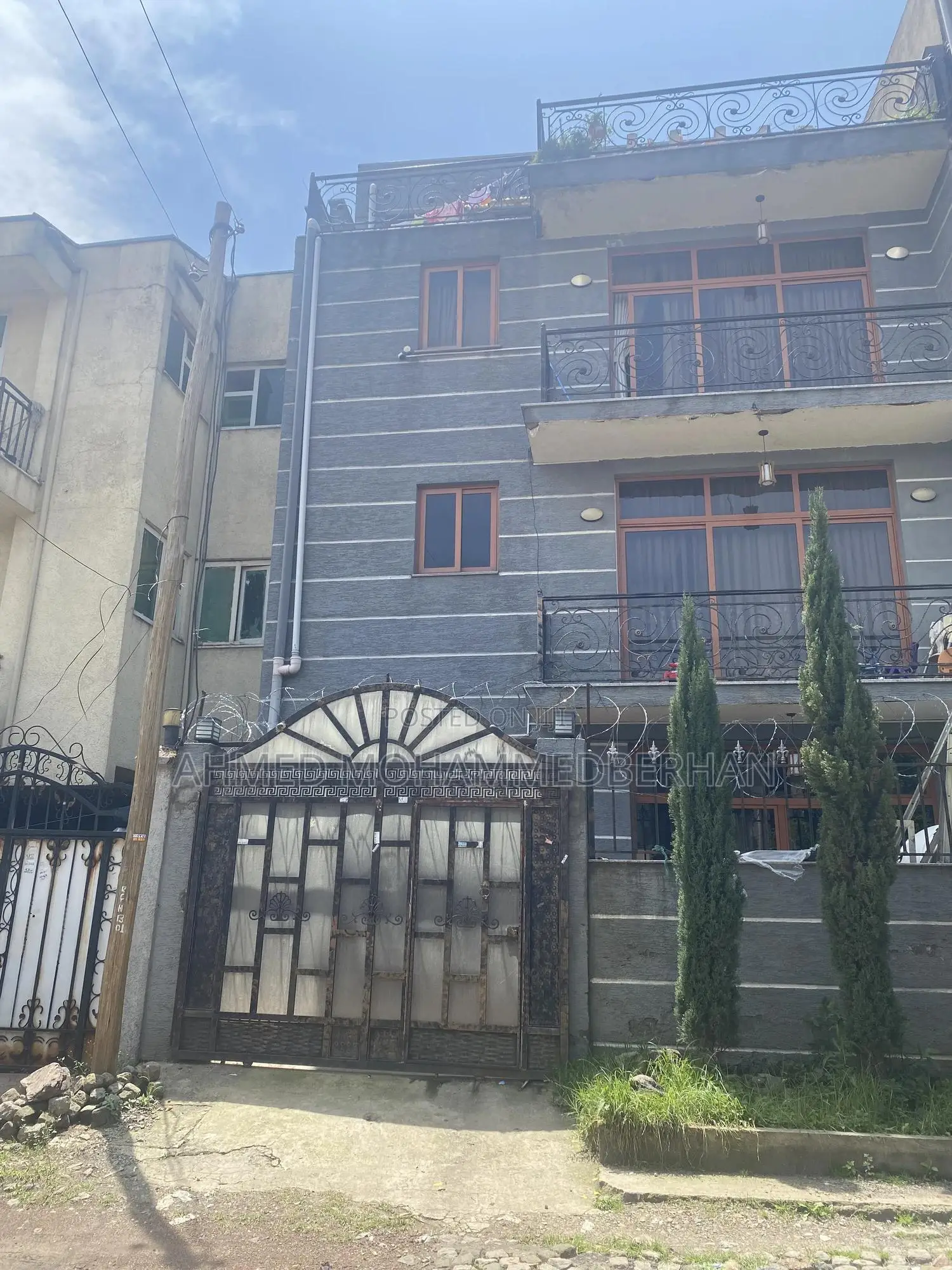 7bdrm House in Summit, Bole for sale