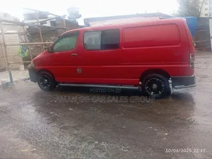 Toyota HiAce 2010 Red