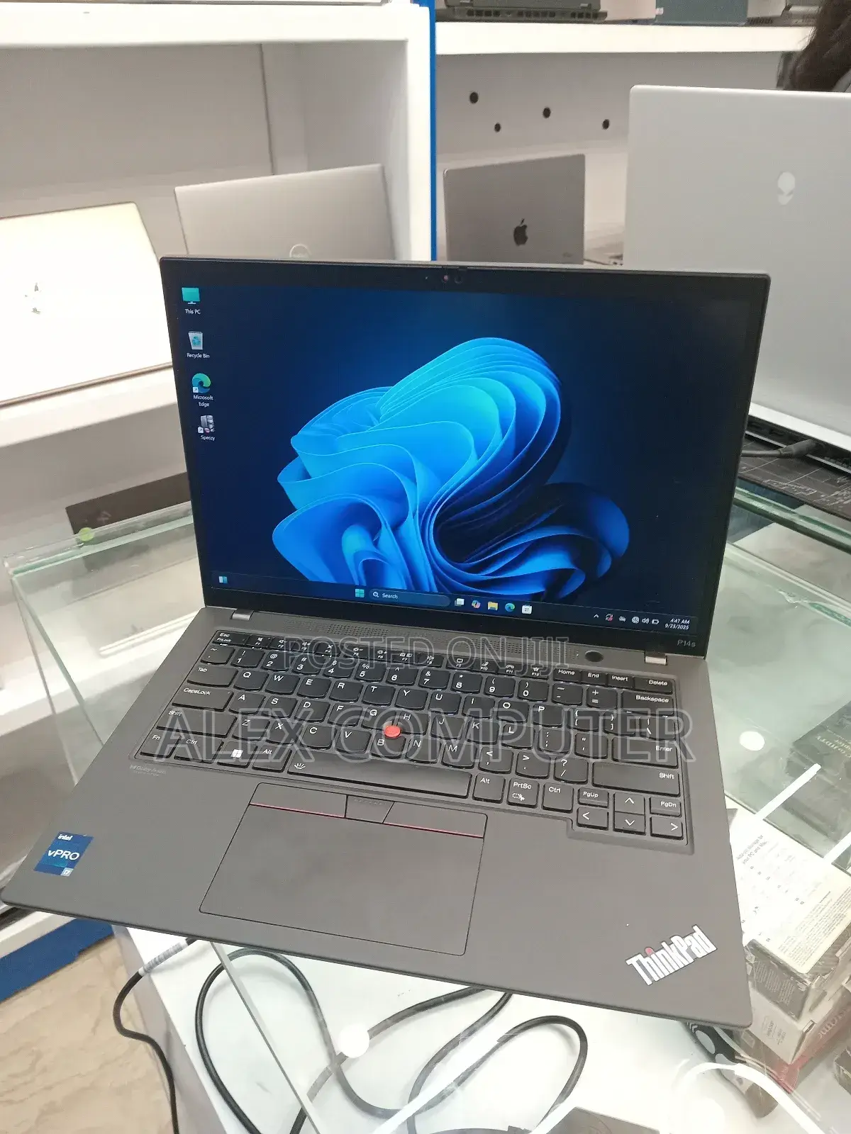 New Laptop Lenovo Thinkpad P14s 16GB Intel Core I7 SSD 512GB
