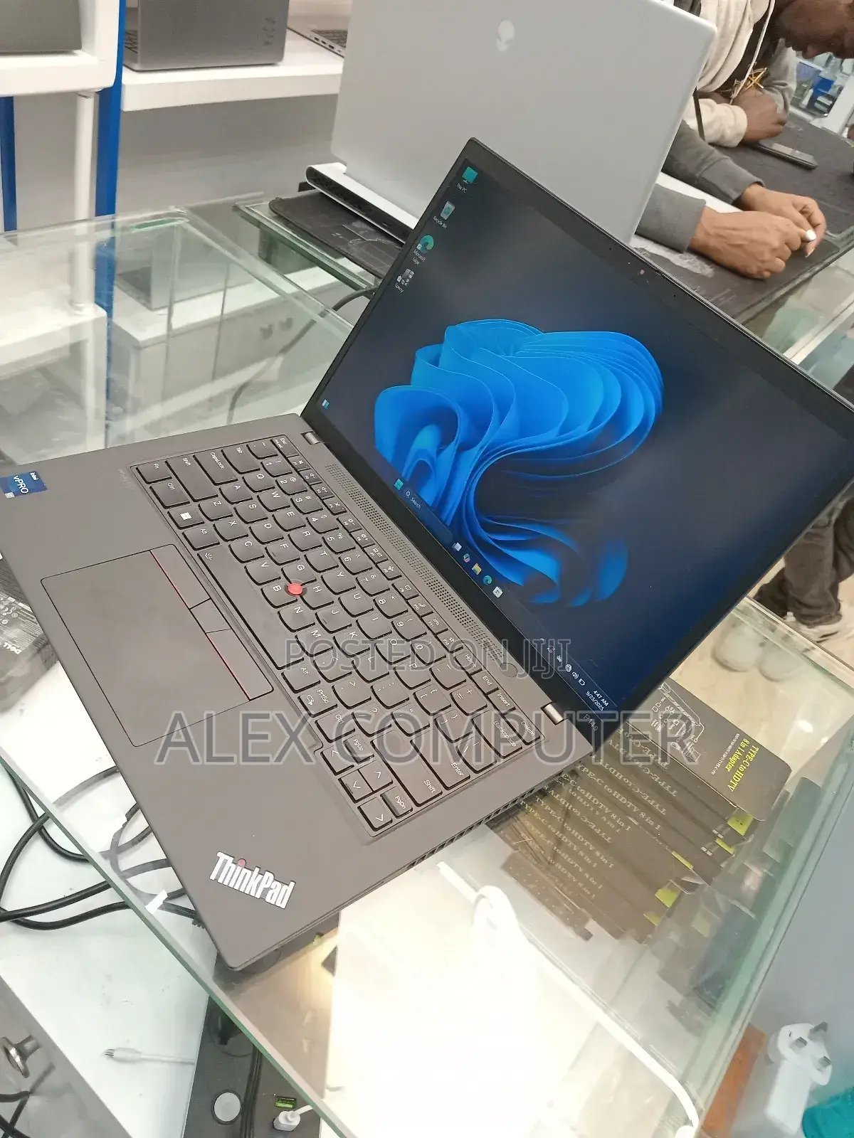New Laptop Lenovo Thinkpad P14s 16GB Intel Core I7 SSD 512GB
