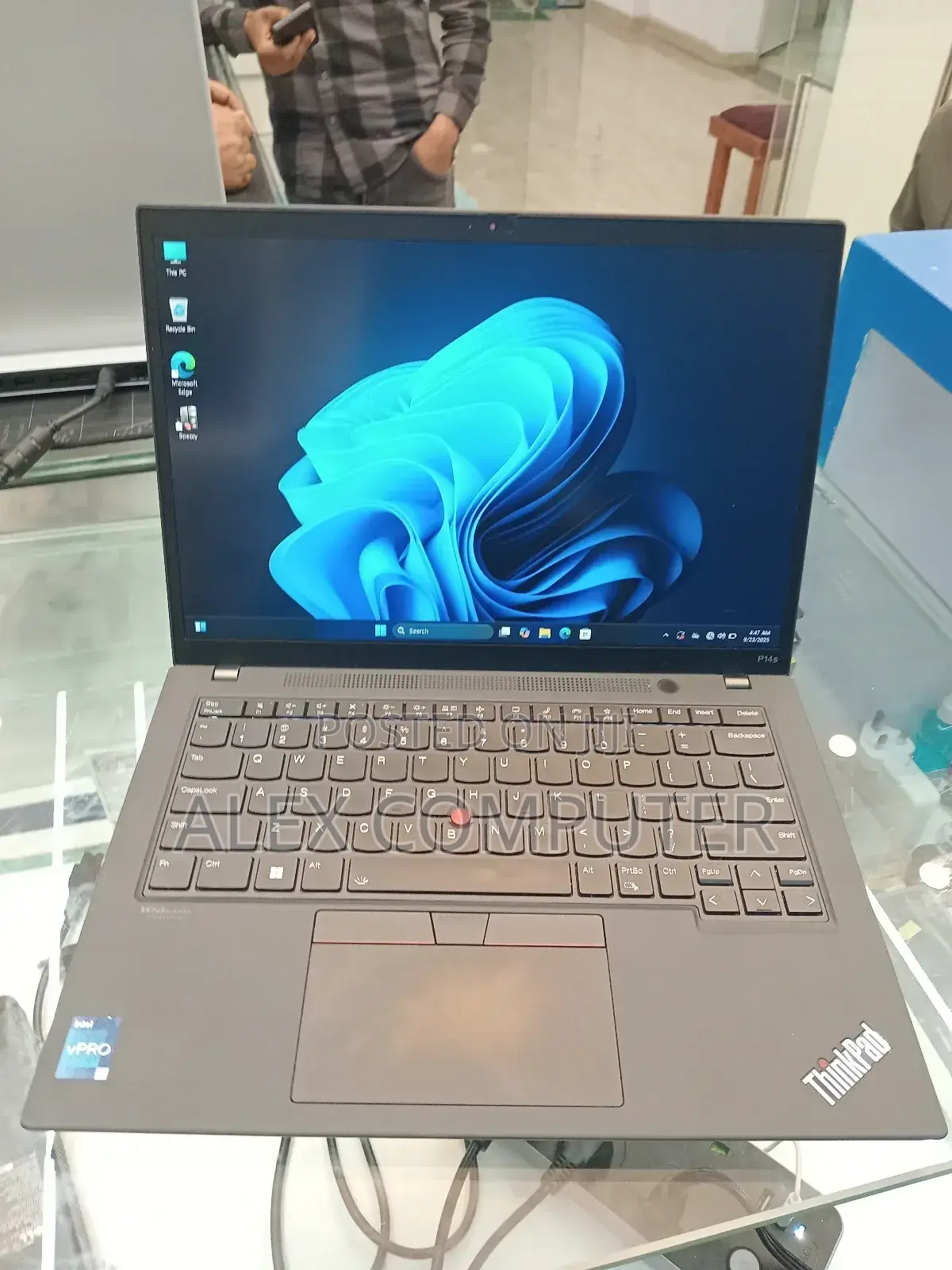 New Laptop Lenovo Thinkpad P14s 16GB Intel Core I7 SSD 512GB
