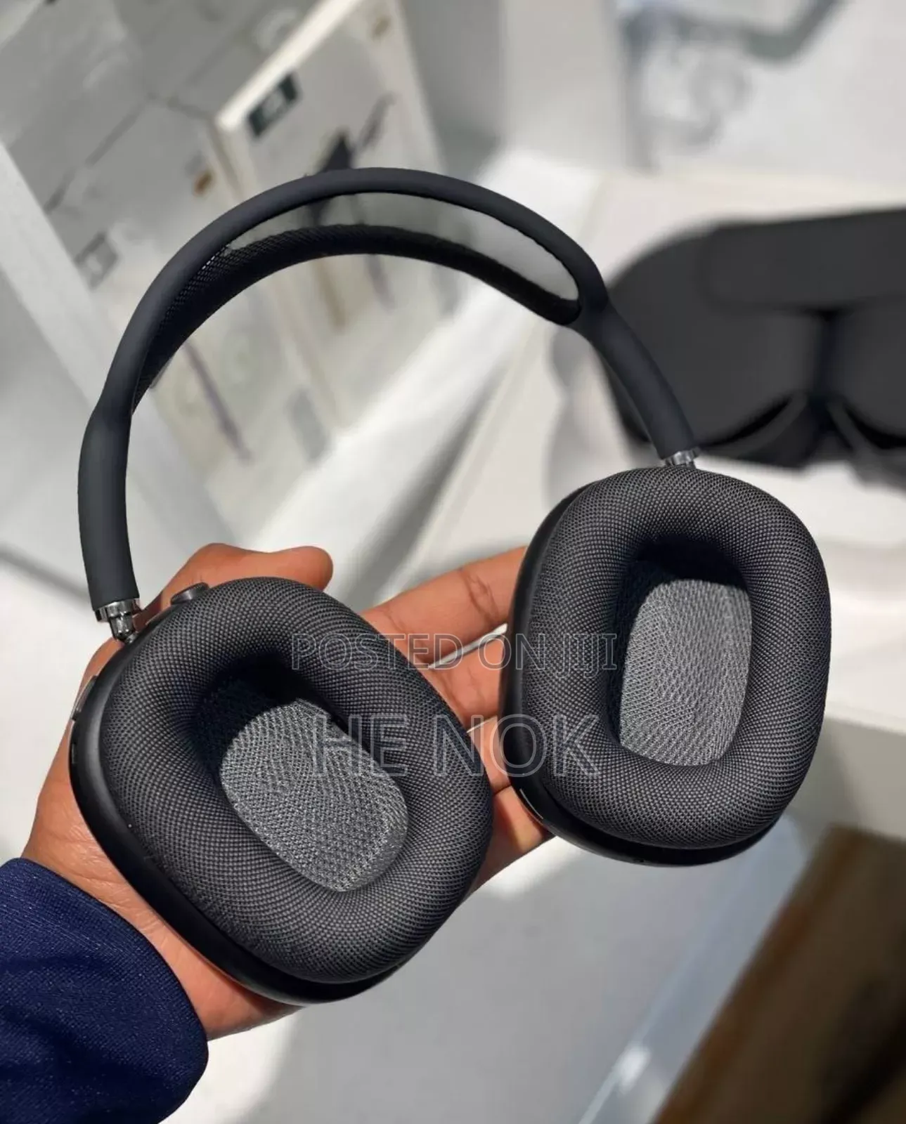 Original Apple Airpods Max Wireless Headphones Active Noise Cancelling