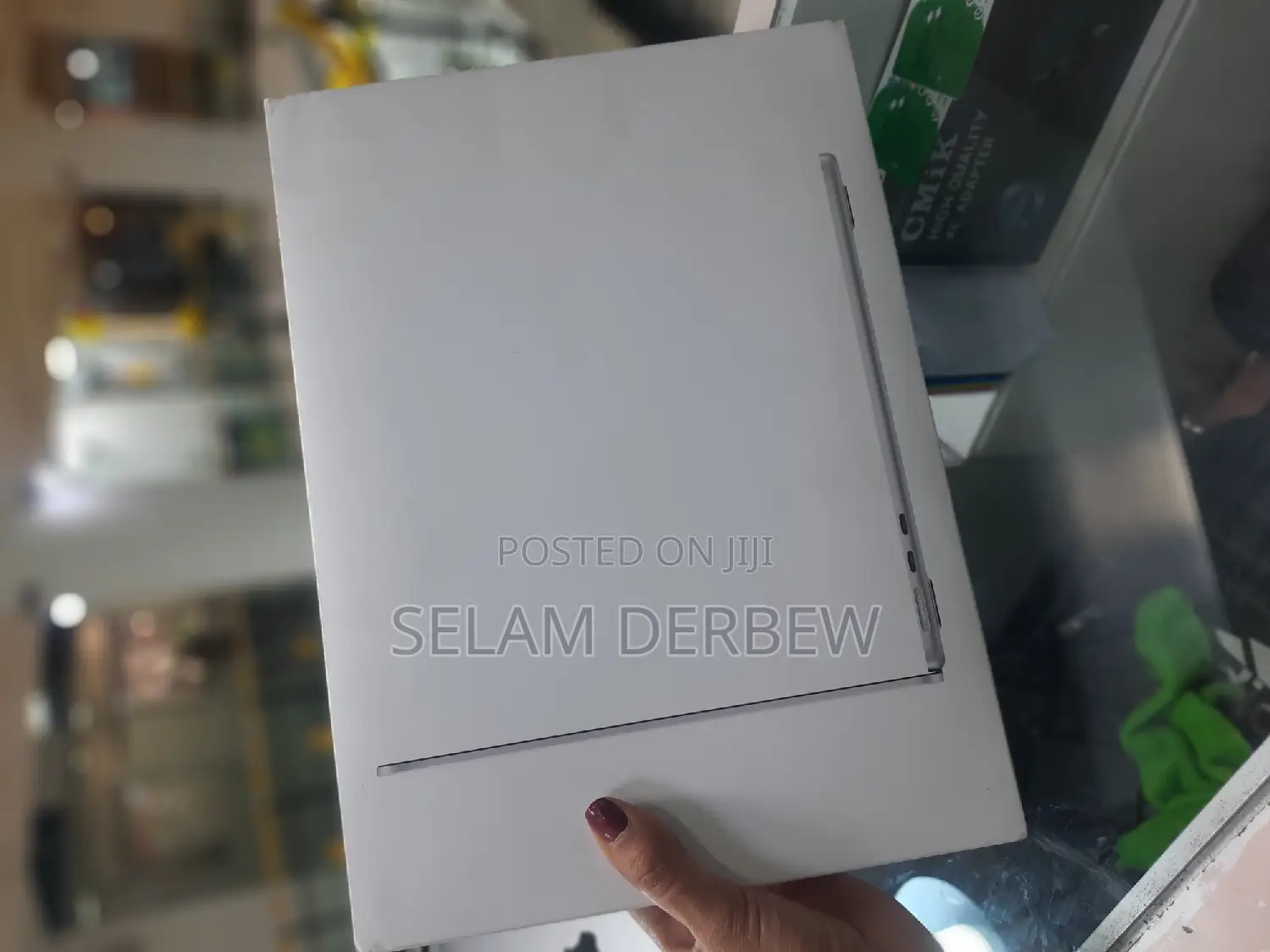 New Laptop Apple MacBook 16GB Apple M4 SSD 256GB