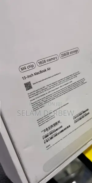 New Laptop Apple MacBook 16GB Apple M4 SSD 256GB