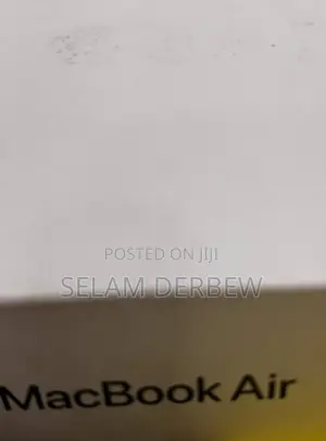 Photo - New Laptop Apple MacBook 16GB Apple M3 SSD 256GB