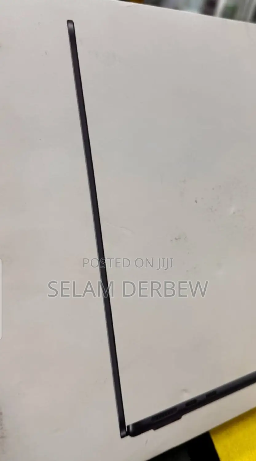 New Laptop Apple MacBook 16GB Apple M3 SSD 256GB