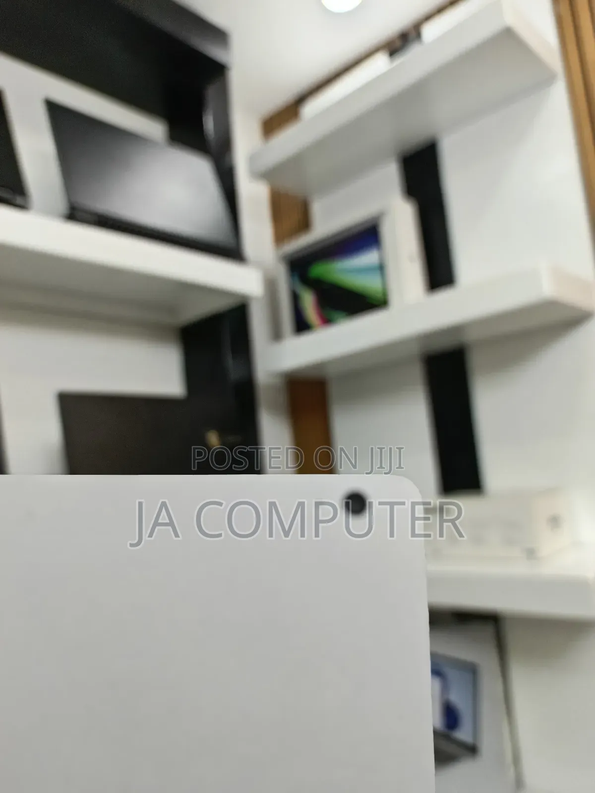 New Laptop Microsoft Surface Book 3 16GB Intel Core I7 SSD 256GB