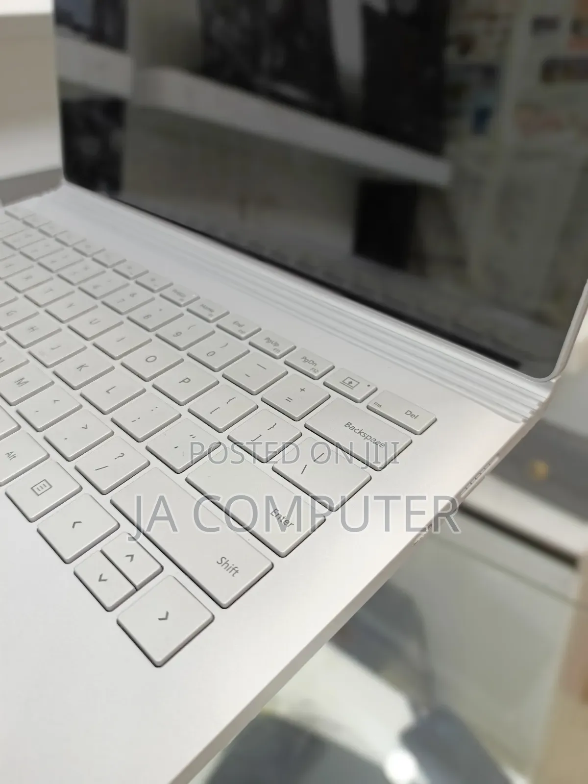 New Laptop Microsoft Surface Book 3 16GB Intel Core I7 SSD 256GB