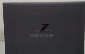 New Laptop HP ZBook Firefly G8 16GB Intel Core I7 SSD 512GB