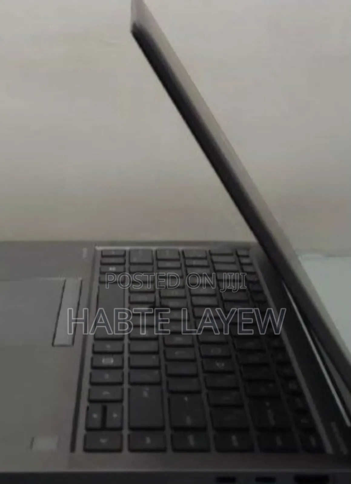 New Laptop HP ZBook Firefly G8 16GB Intel Core I7 SSD 512GB