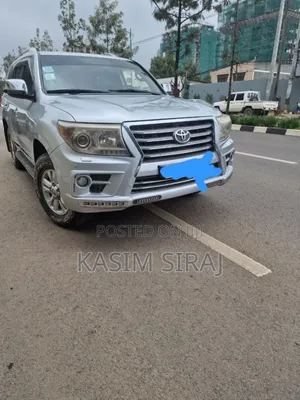 Toyota Land Cruiser 4.5 V8 DLX 2012 Silver