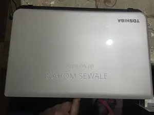 Photo - Laptop Toshiba Satellite C55 4GB Intel Core I3 HDD 500GB