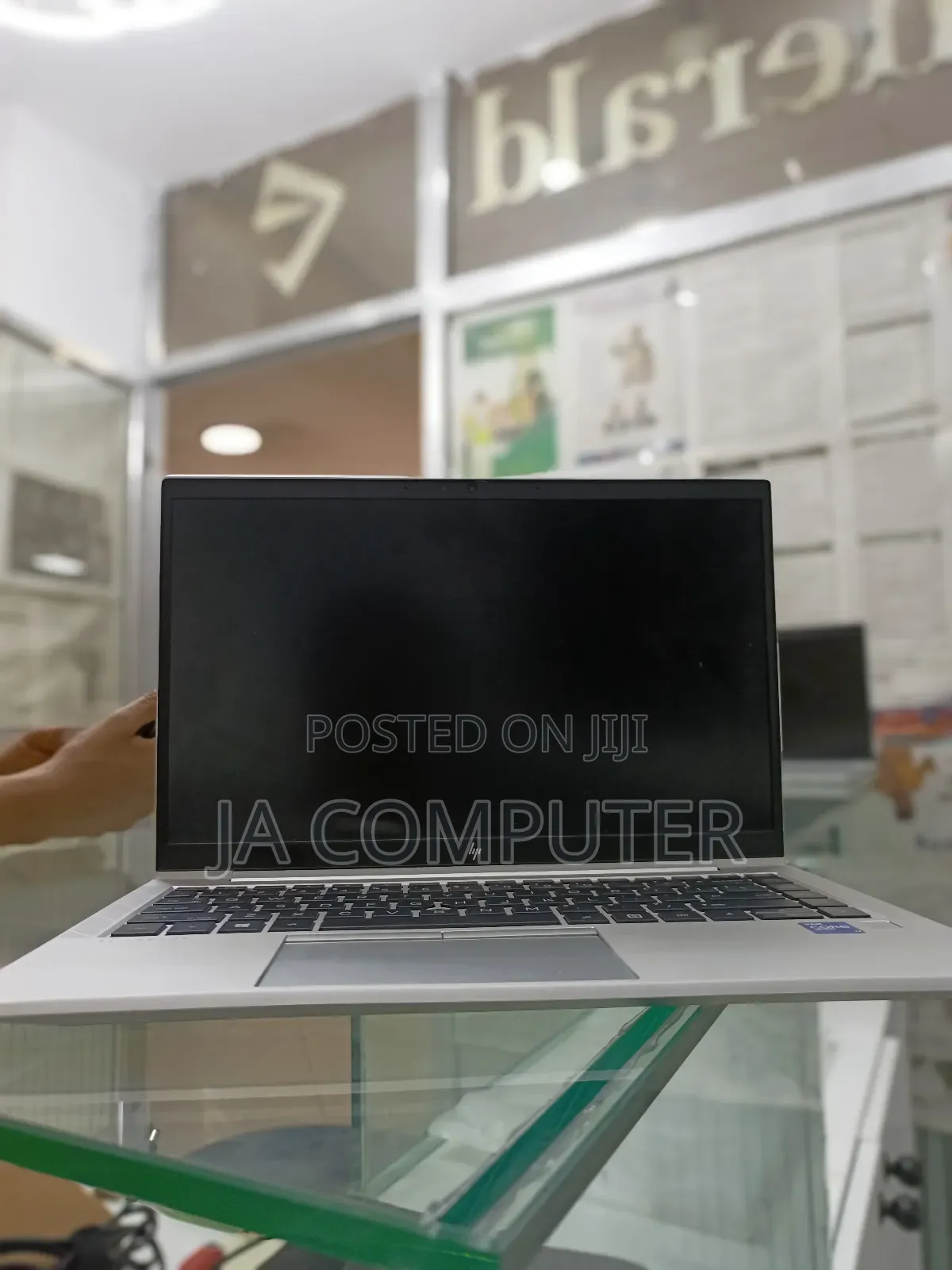 New Laptop HP EliteBook 840 G8 16GB Intel Core I7 SSD 512GB