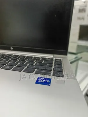 New Laptop HP EliteBook 840 G8 16GB Intel Core I7 SSD 512GB