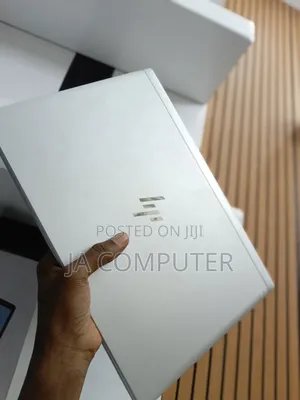 New Laptop HP EliteBook 840 G8 16GB Intel Core I7 SSD 512GB