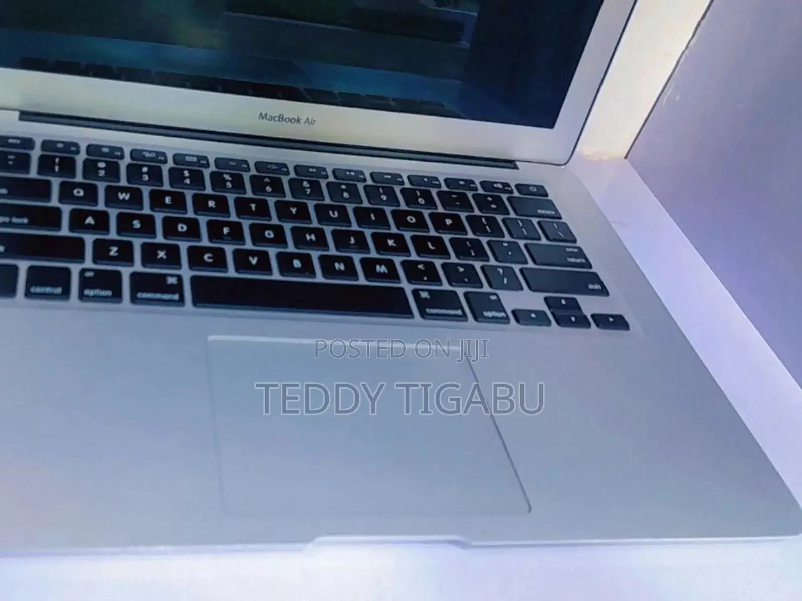 New Laptop Apple MacBook Air 2017 8GB Intel Core I5 SSD 128GB