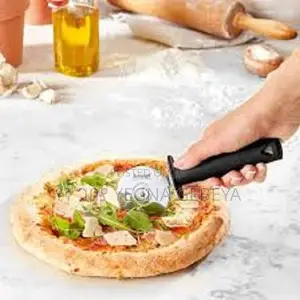 Stainless Steel Pizza Cutter Wheel – Round Shape Knife for Pizza