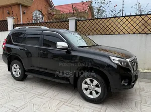 Photo - Toyota Land Cruiser 2016 Black