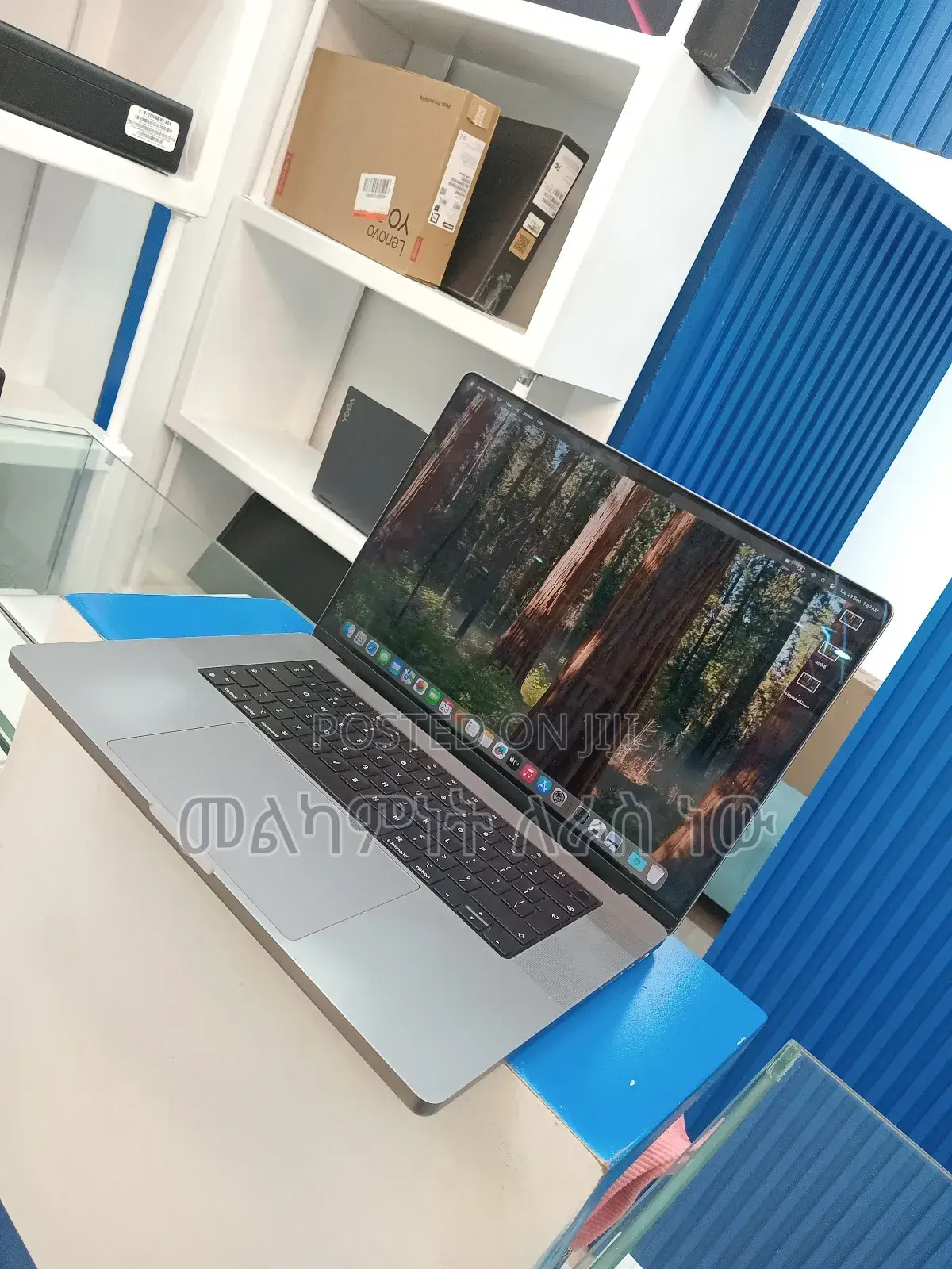 New Laptop Apple MacBook Pro M1 16GB Apple M1 Pro SSD 512GB