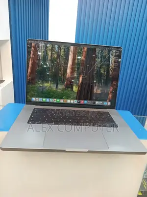 New Laptop Apple MacBook Pro M1 16GB Apple M1 Pro SSD 512GB