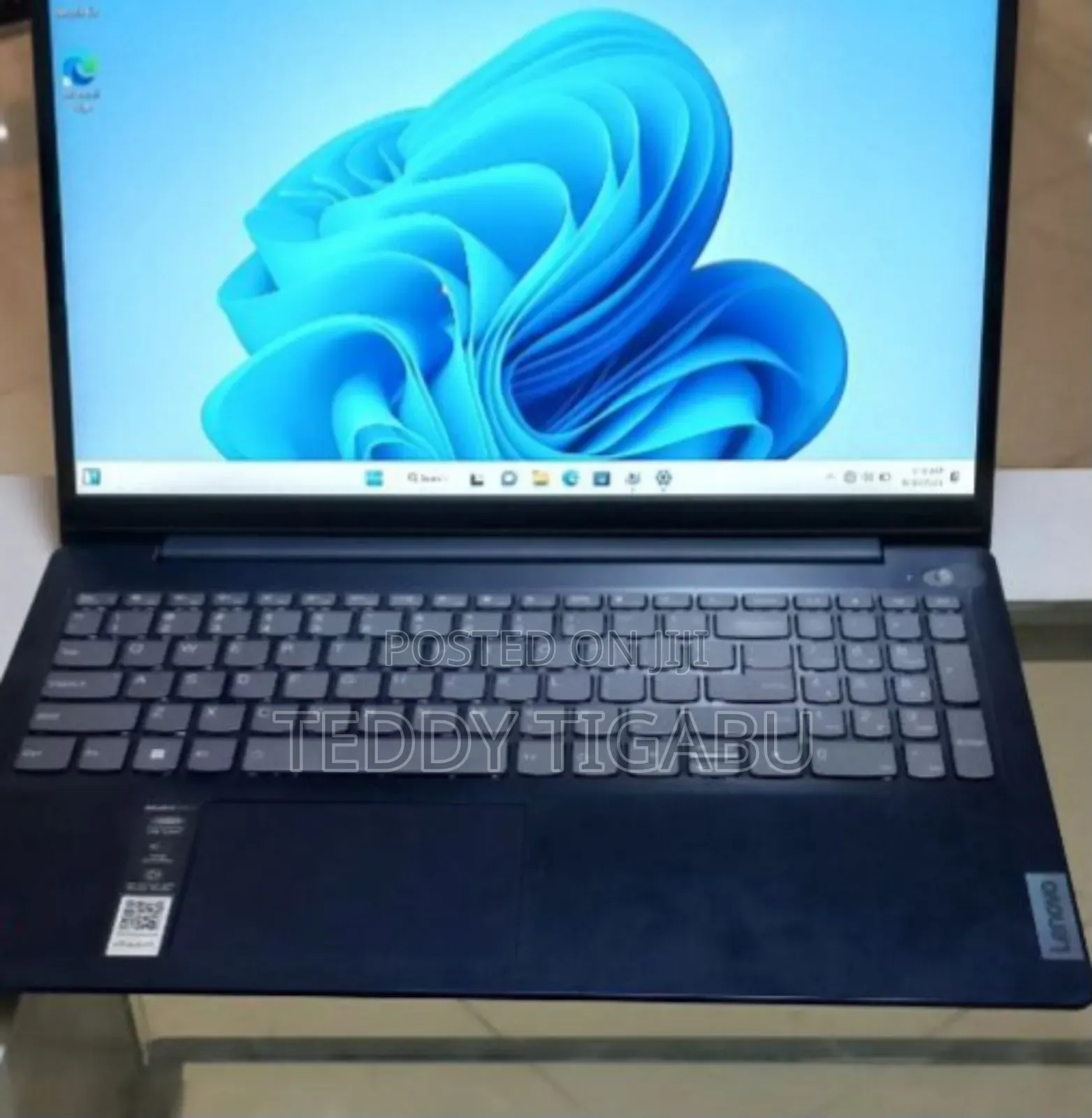 New Laptop Lenovo 8GB Intel Core I3 SSD 256GB