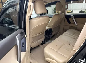 Toyota Land Cruiser 2016 Black