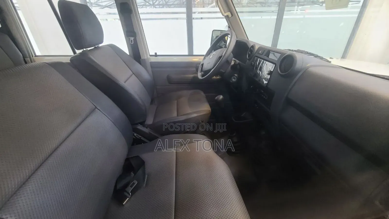 Toyota Land Cruiser 2016 Black