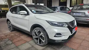 Photo - Nissan Qashqai 2017 White