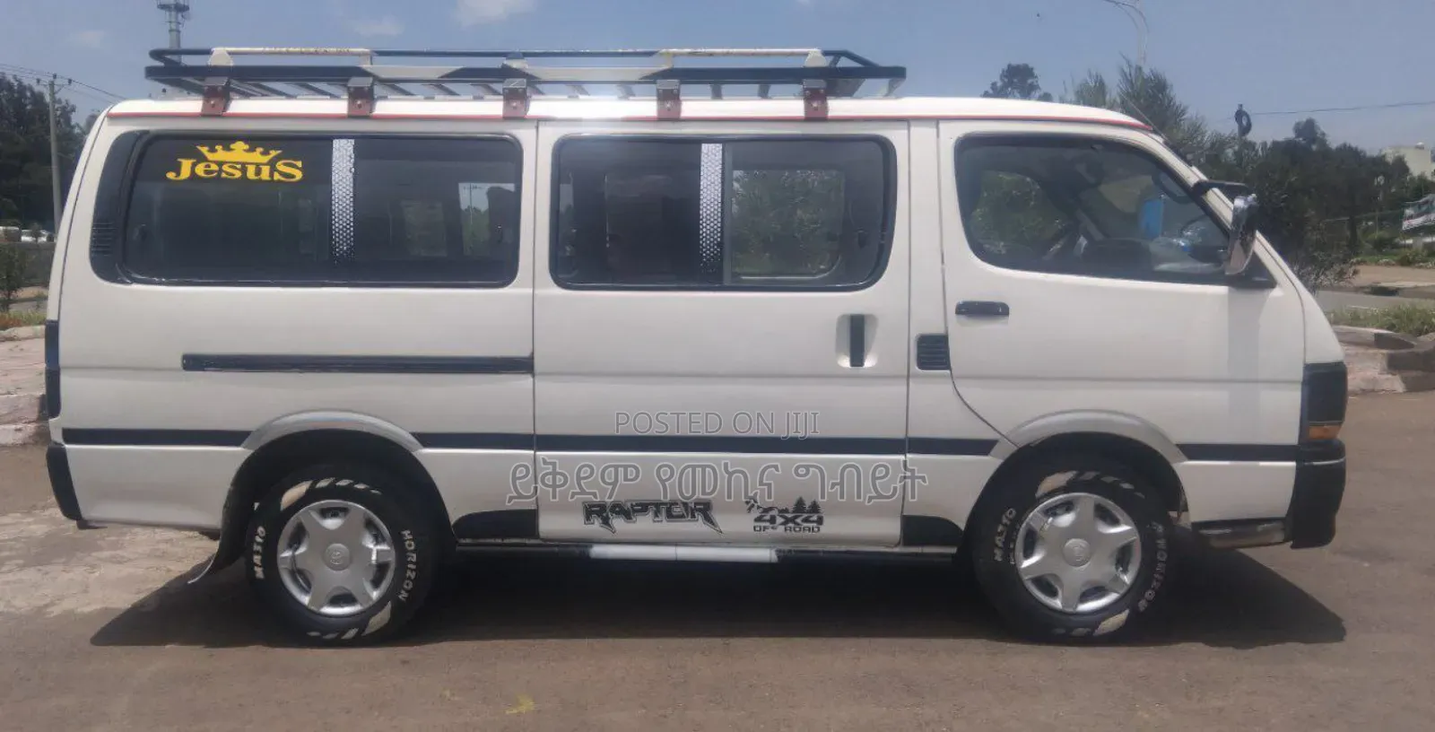 Toyota HiAce 2004 White