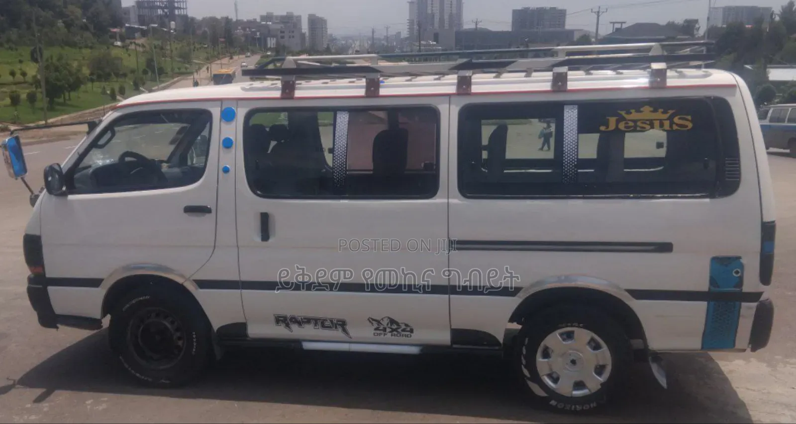Toyota HiAce 2004 White