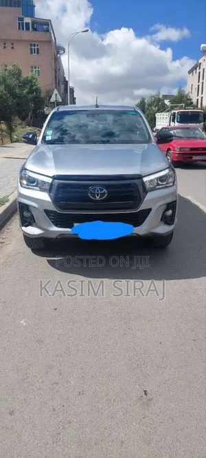 Toyota Hilux Revo Double Cab Deisel 2.4 AWD 2020 Silver