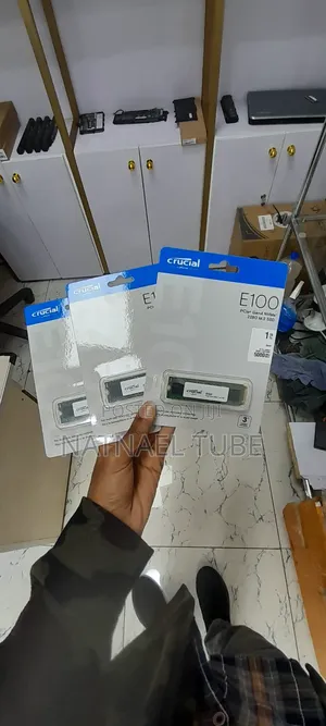 Photo - Crucal 1tb SSD