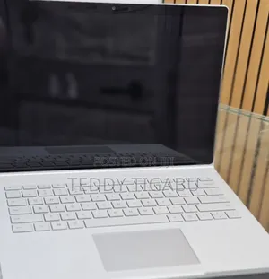New Laptop Microsoft Surface Book 3 16GB Intel Core I7 SSD 256GB