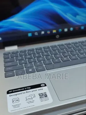 New Laptop HP OmniBook 5 Flip 8GB Intel Core Ultra 5 SSD 512GB
