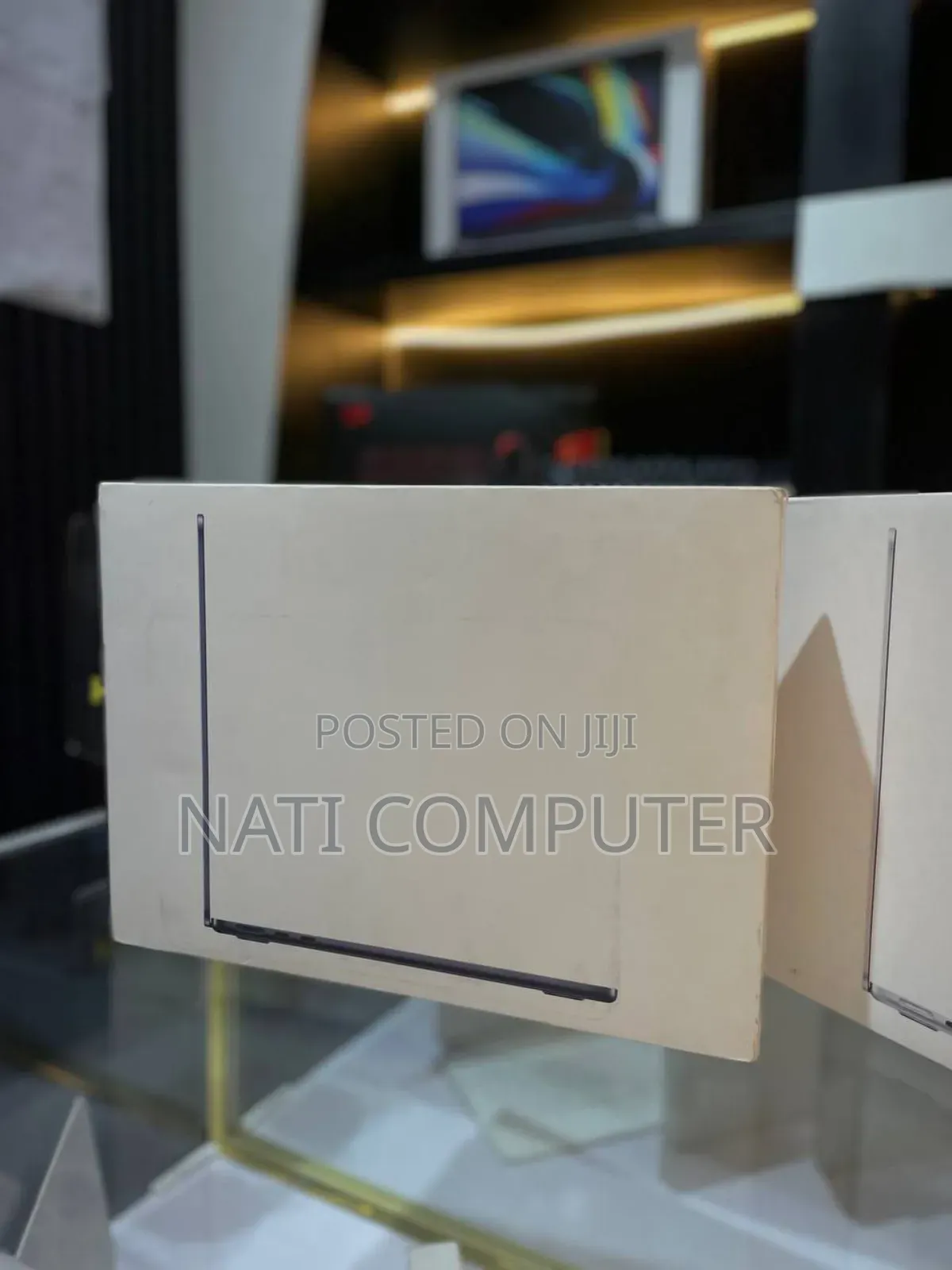 New Apple MacBook Air 2025 M4 13-Inch 16GB Intel Core I7 SSD 256GB