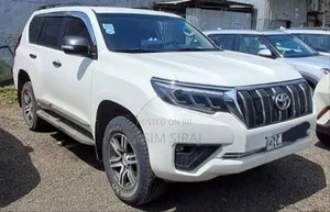 Toyota Land Cruiser Prado 2.8 2017 White