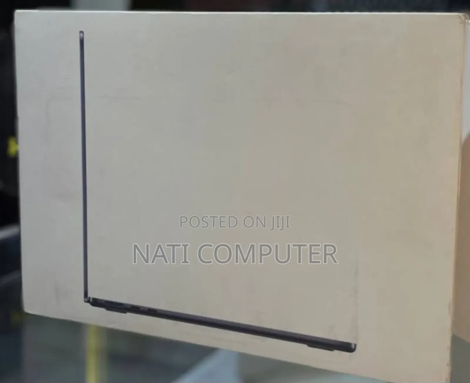 New Apple MacBook Air 2025 M4 13-Inch 16GB Intel Core I7 SSD 256GB