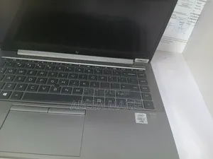 New Laptop HP ZBook Firefly 14 G7 16GB Intel Core I7 SSD 512GB