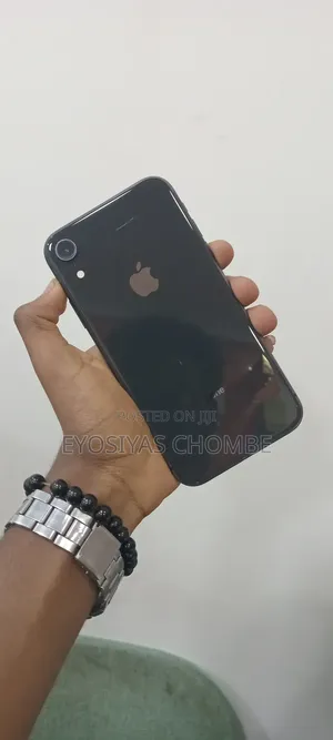 Apple XR 64 GB Black