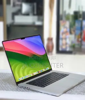Photo - New Laptop Apple MacBook Pro M1 32GB Apple M1 Pro SSD 512GB