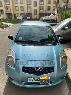 Photo - Toyota Yaris 1.0 C 2005 Blue